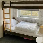 Seafront Retreat With Panoramic Mountain Views 別荘 Ballangen